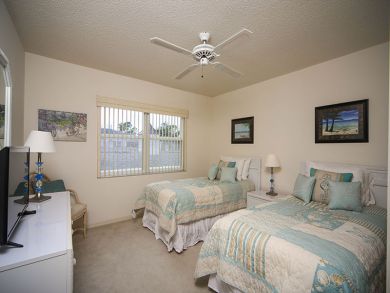 Bedrom with Two Twin Beds